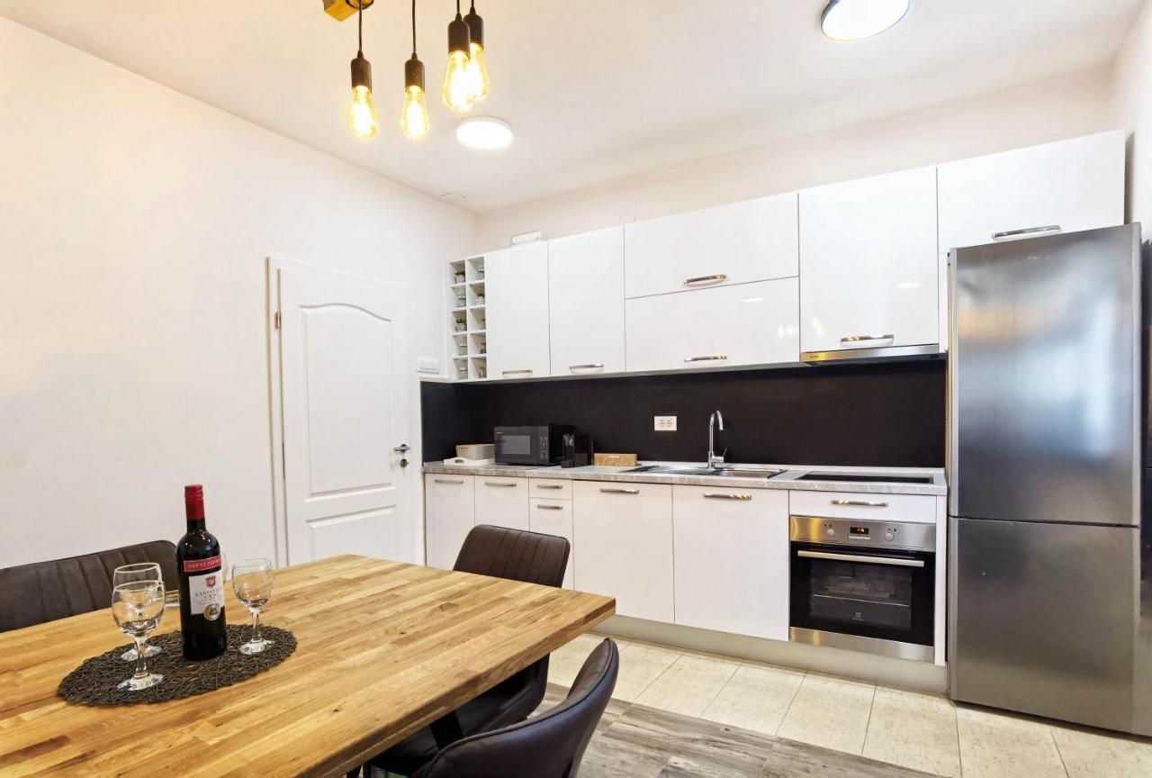 Apartments Nova Split Kültér fotó